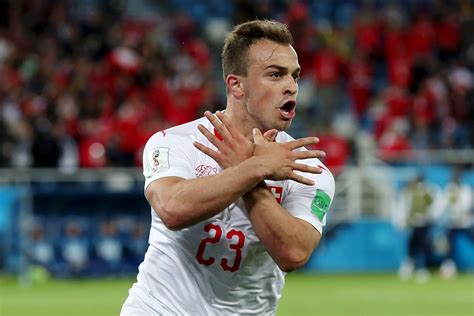 Cú đúp huyền thoại của Xherdan Shaqiri: Thắng lợi bất ngờ cho Thụy Sĩ và nỗi thất vọng sâu sắc của Serbia